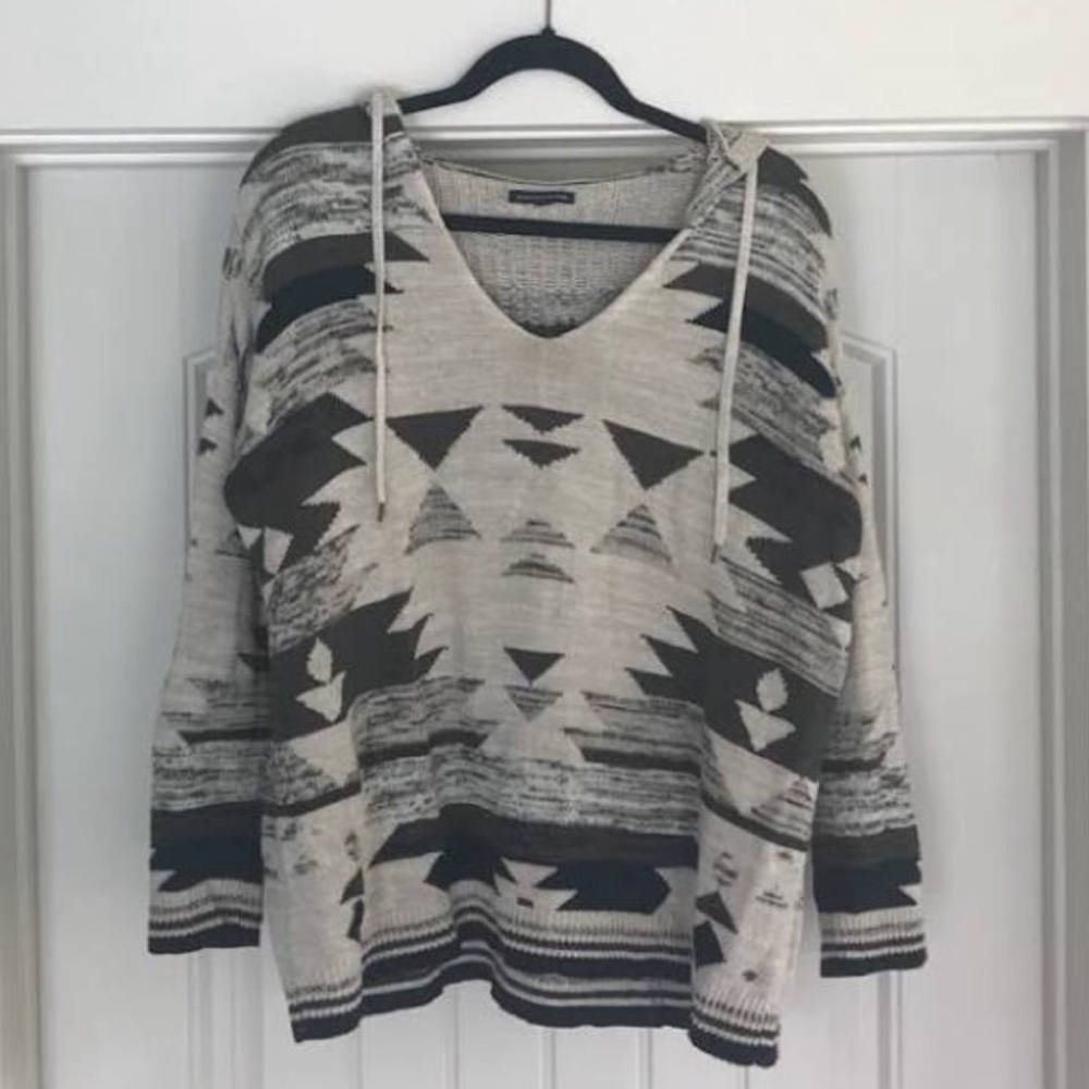 American Eagle Hooded Sweater